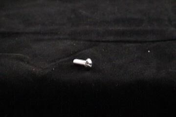 5013 - Screw For Burette Clamp